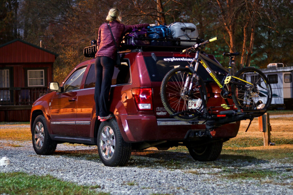 Jeep Grand Cherokee Camping Setup: Unleash Your Adventure!