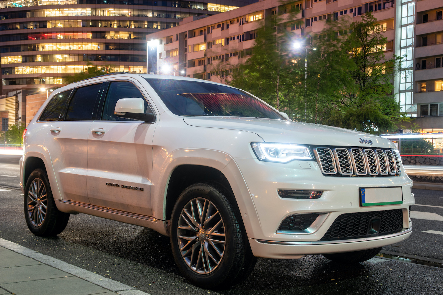 Jeep Grand Cherokee Door Lock Problems: Solutions & Fixes