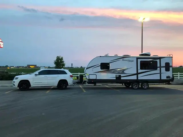 Can a Jeep Grand Cherokee Pull a Camper: The Ultimate Guide to Towing Power