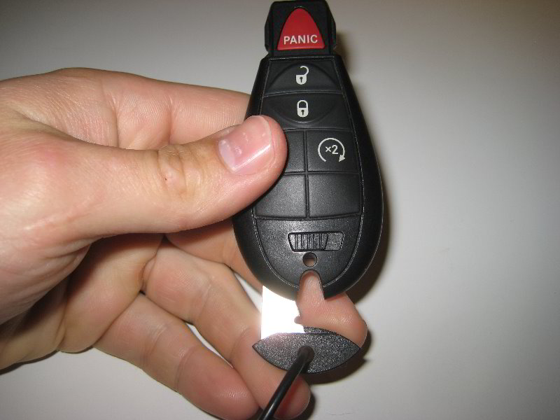 How to Change Battery in Jeep Cherokee Key Fob: Quick and Easy Guide