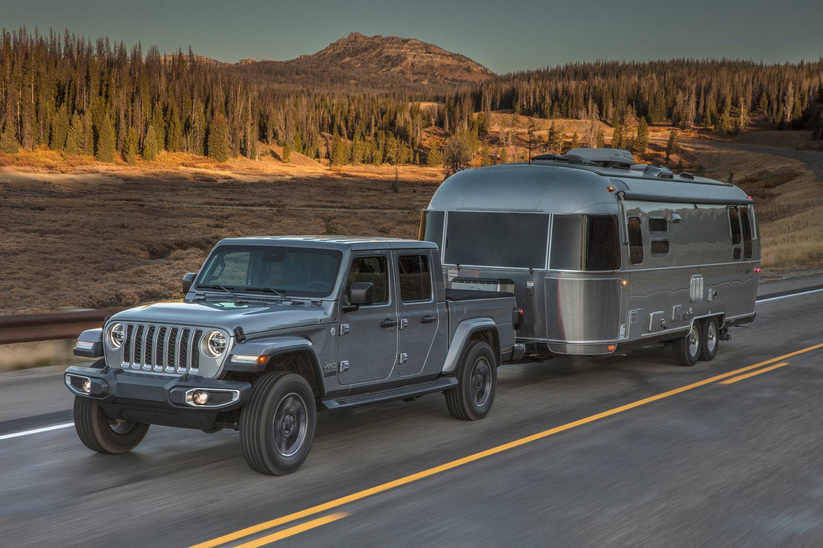 How Much Can a Jeep Gladiator Tow: Unleashing Its Tremendous Towing Power